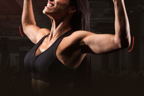 Mulher confiante e saudável na menopausa — suplementos naturais LM Suplementos.